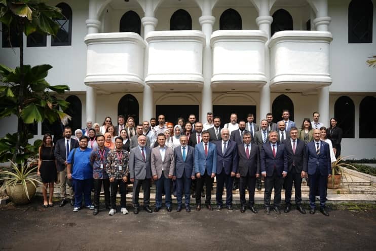 Our University Has Participated in Fairs in Indonesia and Saudi Arabia